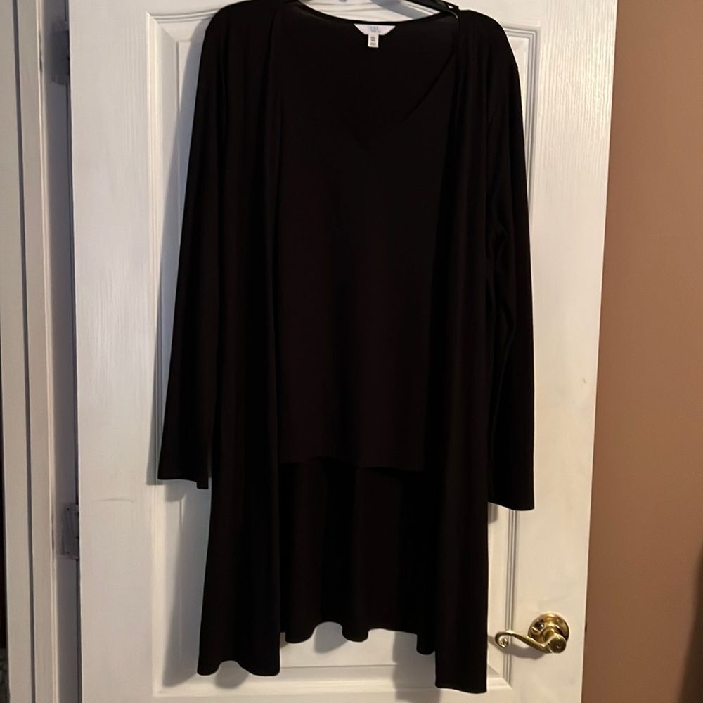 Time and Tru Black Top